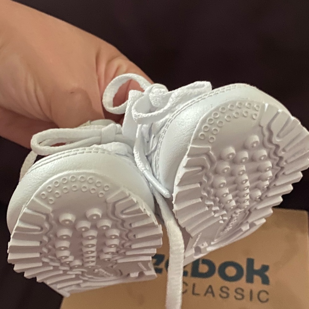 Infant Classic Reebok’s - Picture 9 of 11